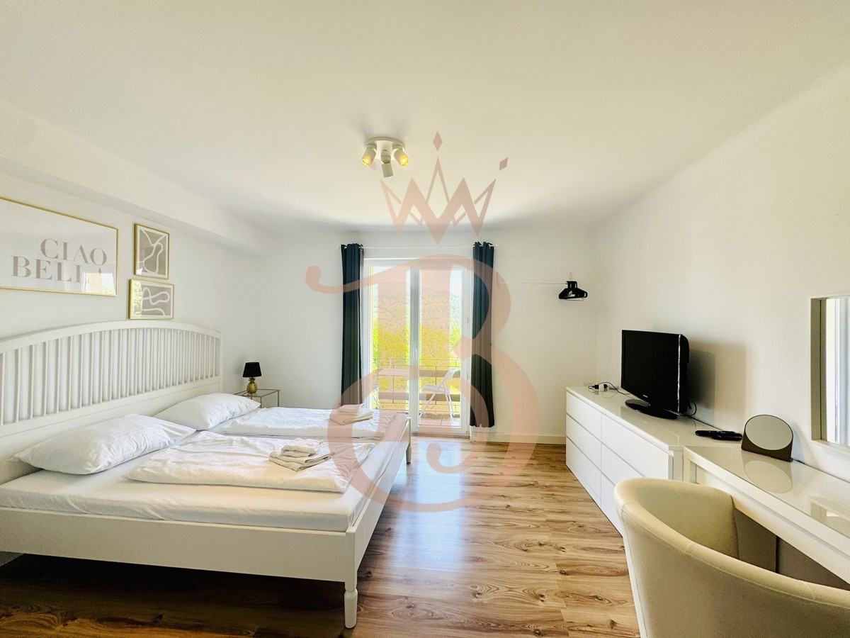 Zimmer mit Balkon & Bad