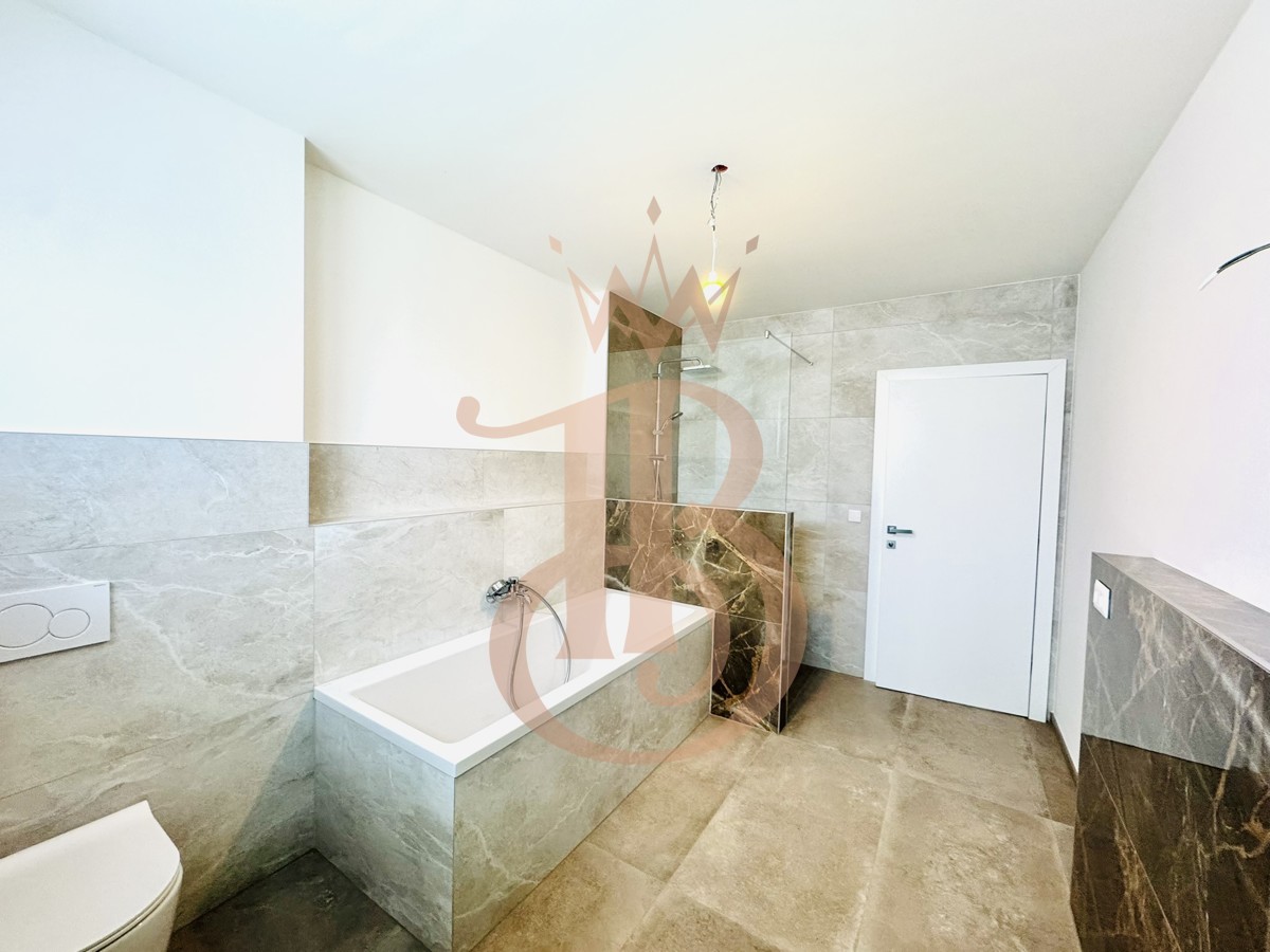 Badezimmer mit DU, Wanne, WC